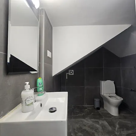 Stylish Apts Near The Center! *