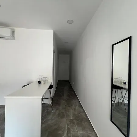 Stylish Apts Near The Center! Διαμέρισμα