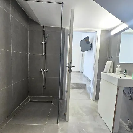 Stylish Apts Near The Center! Διαμέρισμα