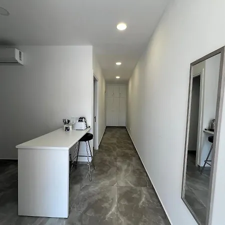 Stylish Apts Near The Center! Αγία Νάπα