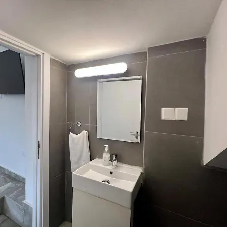 Stylish Apts Near The Center! Διαμέρισμα *